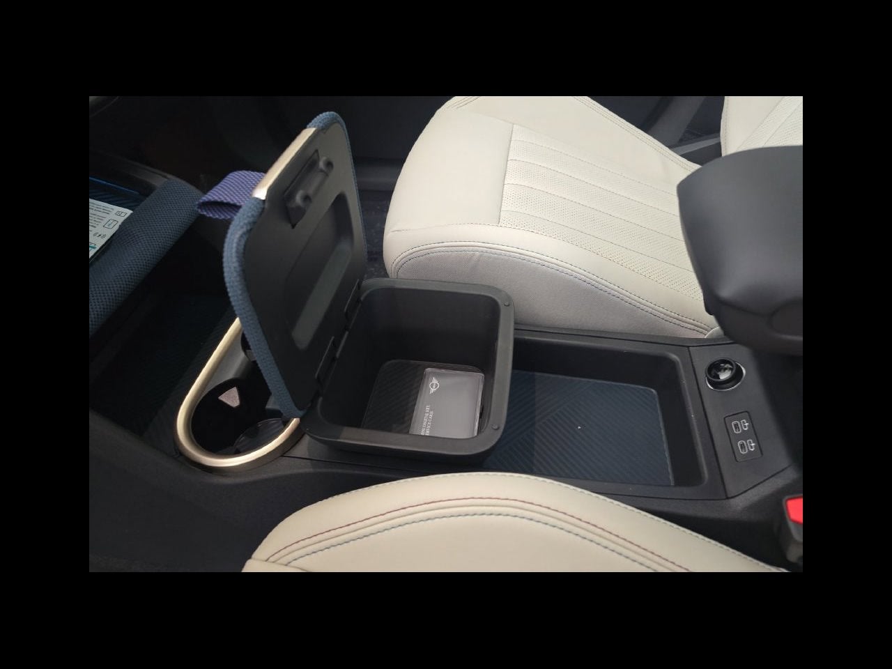 2027 MINI COUNTRYMAN ICONIC