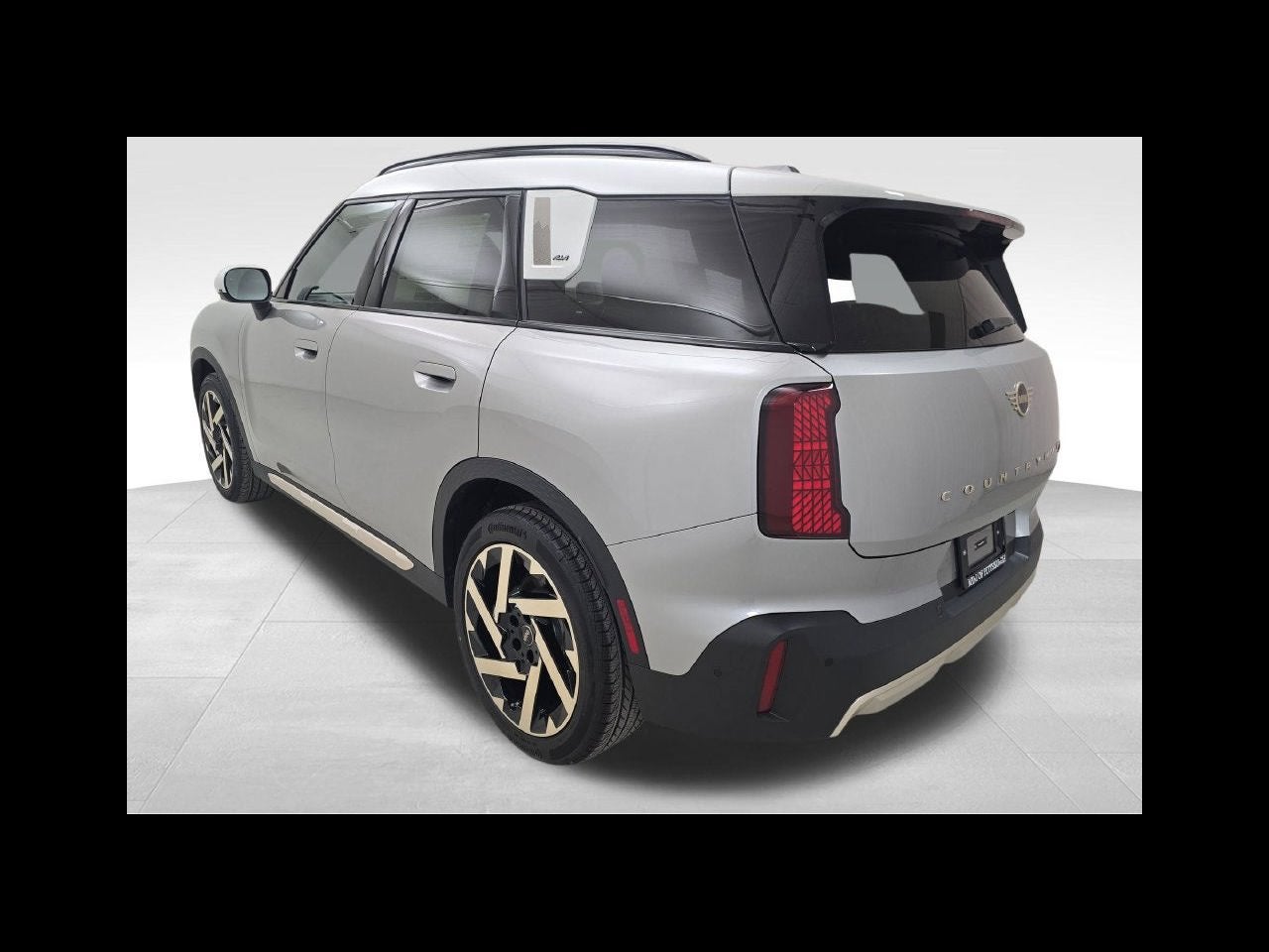 2027 MINI COUNTRYMAN ICONIC