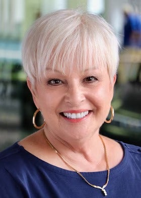  Suzie Franz
